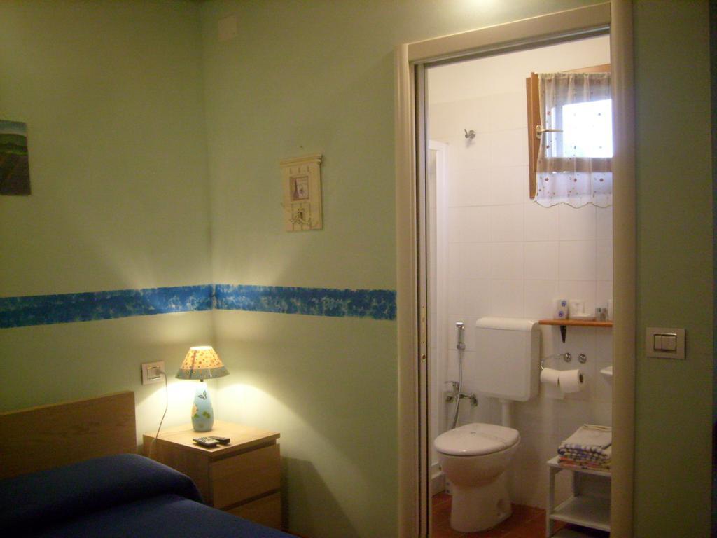 Farm Stay Agriturismo La Borgaccia Baiso Zimmer foto